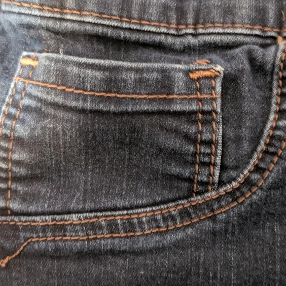 Lane Bryant Denim Capris - Picture 5 of 6